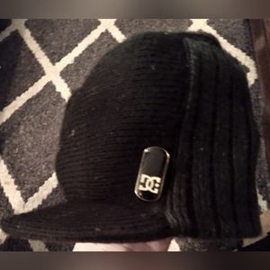 DC BEANIE HAT
